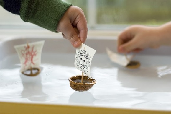 Barcos de papel con nueces